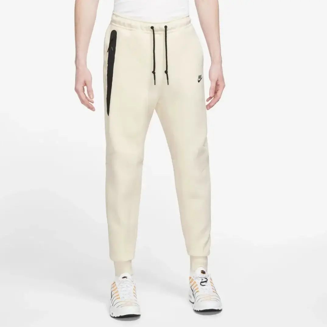 Tech Fleece Joggers Coconut MilkSiyah - 1