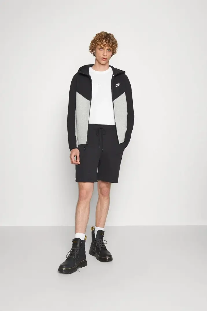 Yeni Tech Fleece Şort Siyah - 3